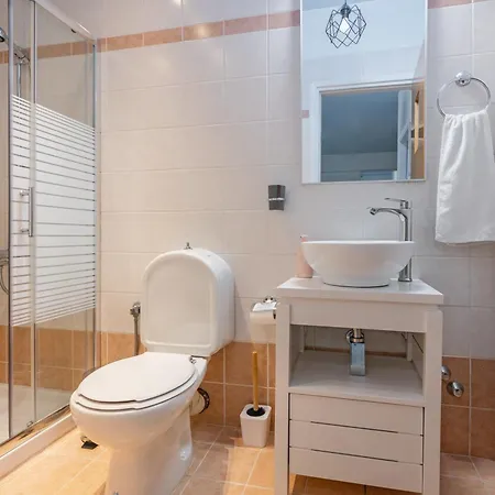 Whiteblue Villa, By Idealstay Experience Villa